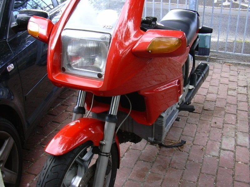 Collectors item! A 1984 BMW K100RS Original with panniers and box!