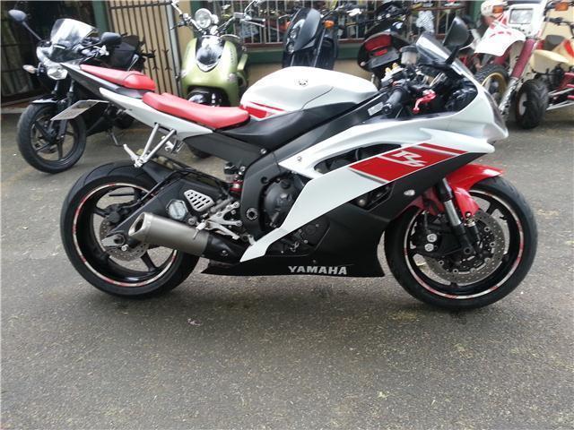 Yamaha R6 @ TAZMAN MOTORCYCLES