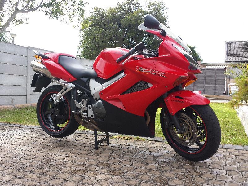 Honda VFR 800 V_TEC 2009