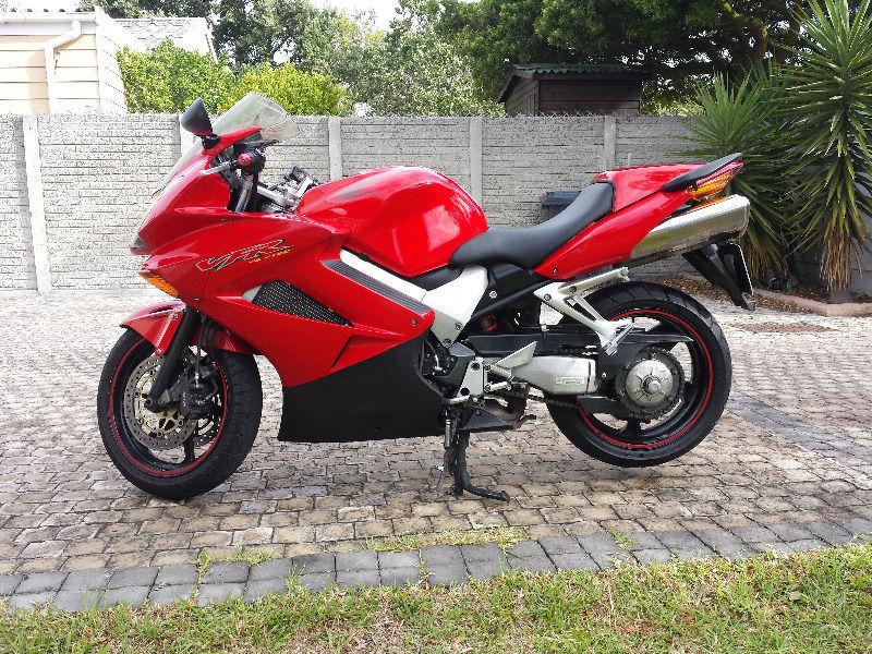 Honda VFR 800 V_TEC 2009