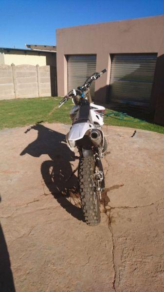 Yz250f Excellent condition low hours