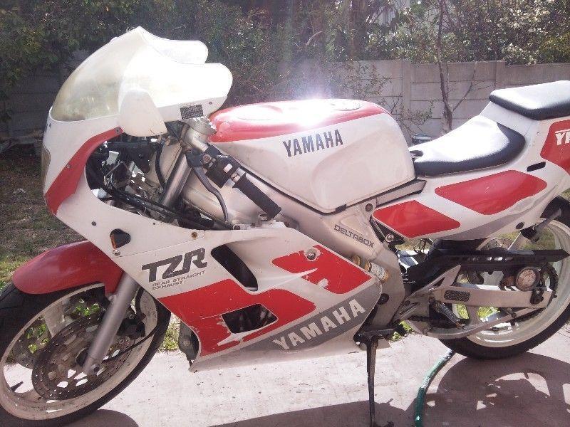 1990 Yamaha TZR250 3MA