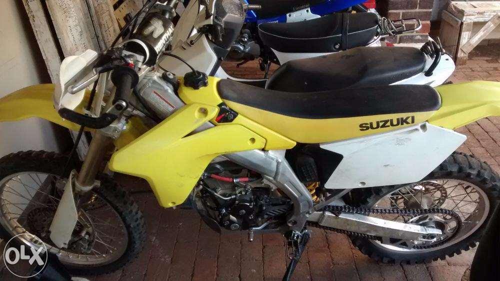Suzuki RMZ 450 Dirt bike scrambler