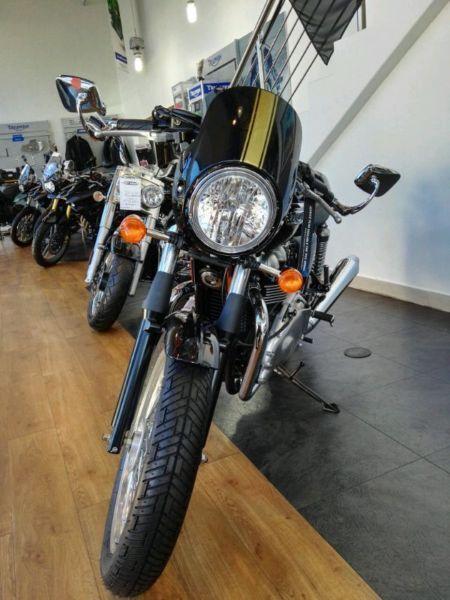 2016 Brand New Triumph Thruxton Cafe Racer. 900cc with ONLY 800km on t