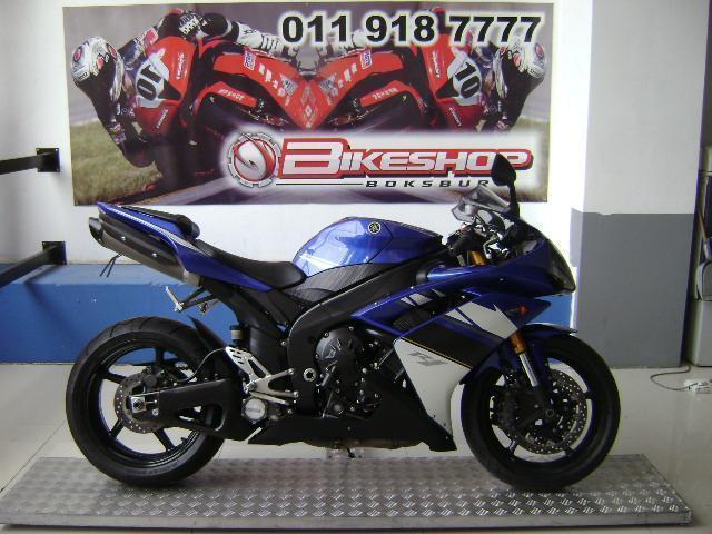 Yamaha YZF-R1 with 9412km available now!