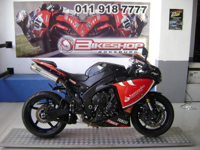 Yamaha YZF-R1 with 14353km available now!