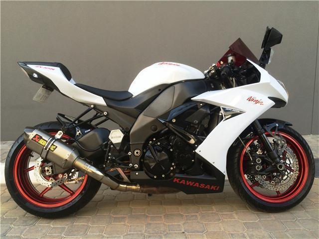 09 KAWASAKI ZX 10 NINJA