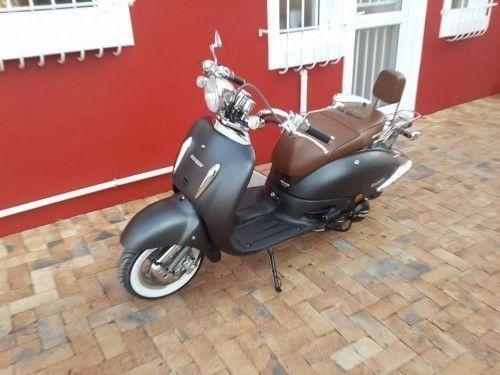 150cc Big boy revival, all papers and 2 Helmets R7200 Ugent sale