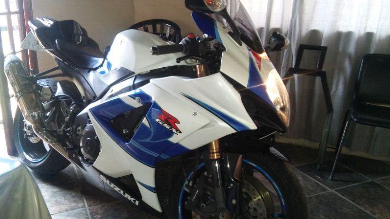 Suzuki gsxr 2000 k7