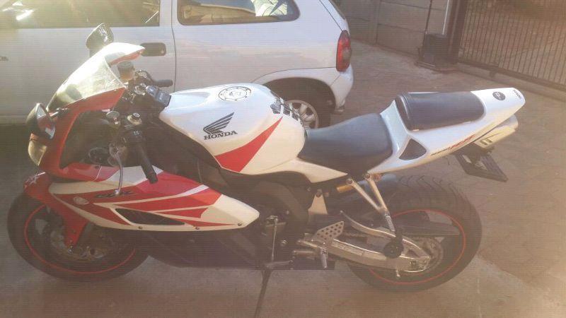 Honda CBR 1000 2005
