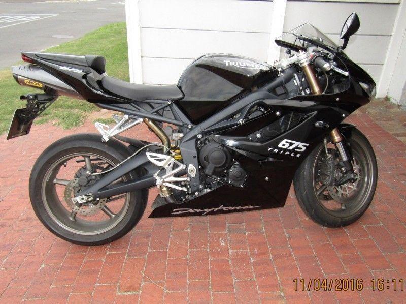 2009 Triumph Daytona 675 with only 5000 kms