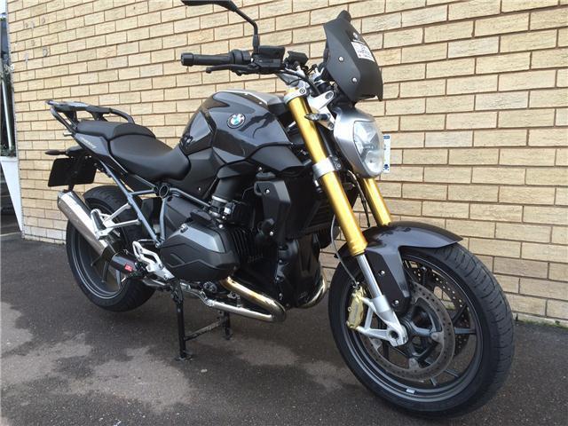 2015 BMW R1200R LOADED WITH EXTRAS!!!!