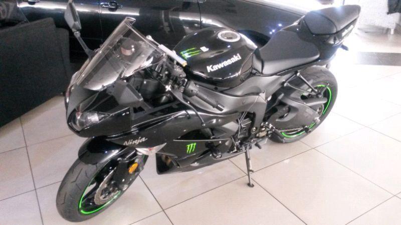 Kawasaki ZX6R 600cc Black Magnificent Condition Leo Vincent Exhausted