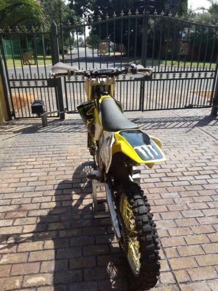 2005 Suzuki RM 125 2 stroke