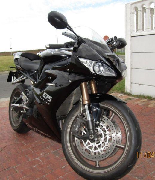 2009 Triumph Daytona 675 with only 5000 kms