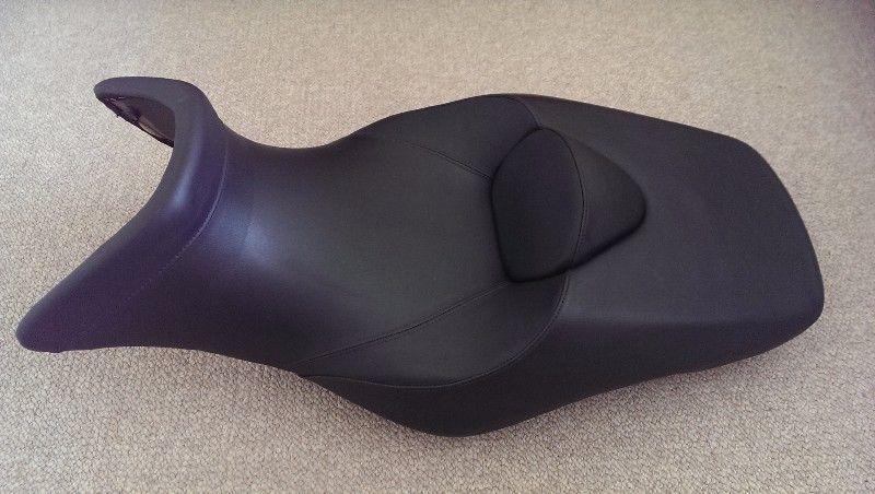 Optional BMW comfort seat (BMW R1200RT)