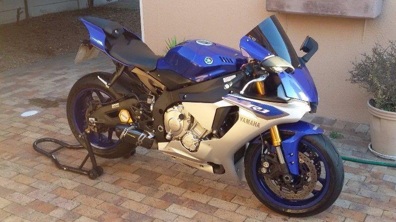 2015 Yamaha YZF-R1