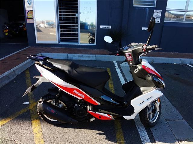 2016 Moto Mia 150cc scooter
