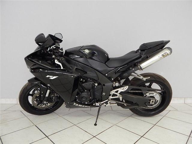 Yamaha YZF R1