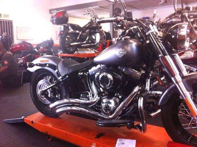 Harley Davidson Softail Slim 1015 model