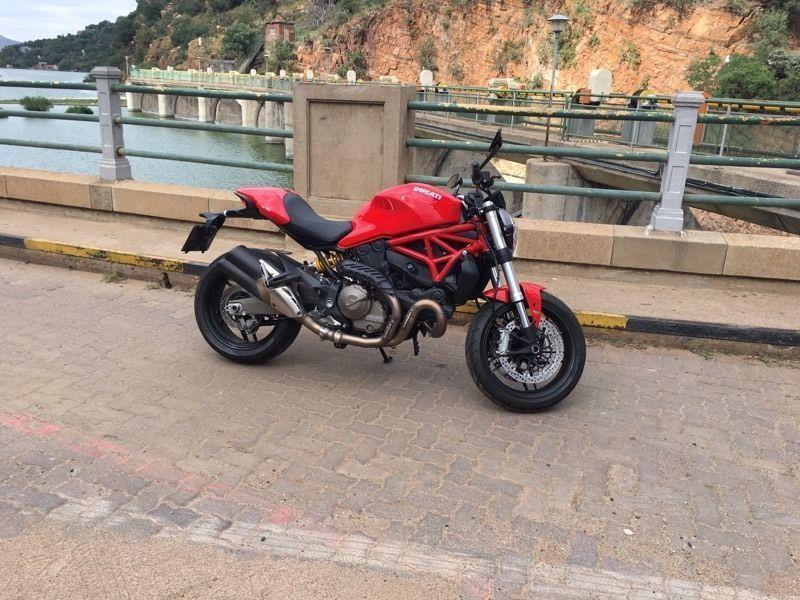 2015 Ducati 821 monster