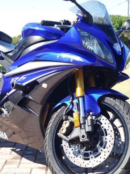 Yamaha r6 in beautiful condition