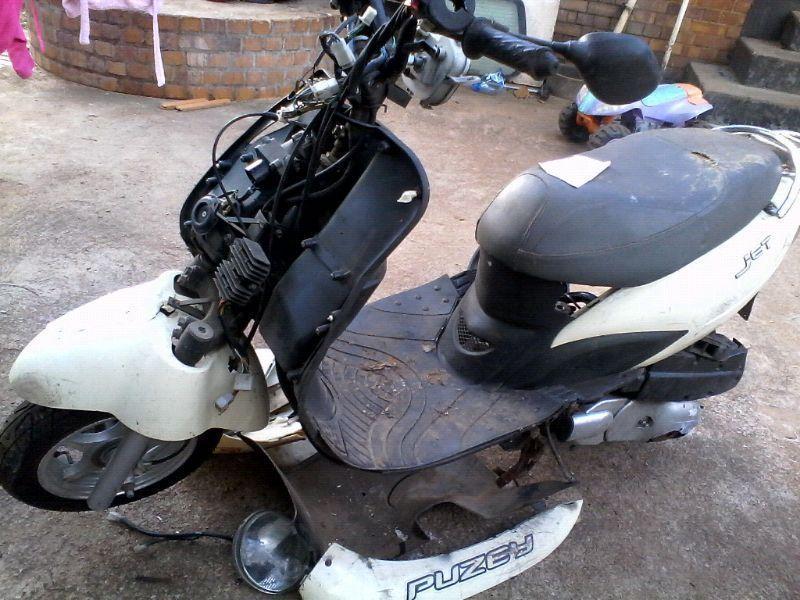 puzzey motor bike (smashed)