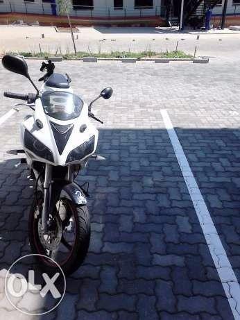 Gomoto ZR200 motorcycle for sale.Black and white in colour