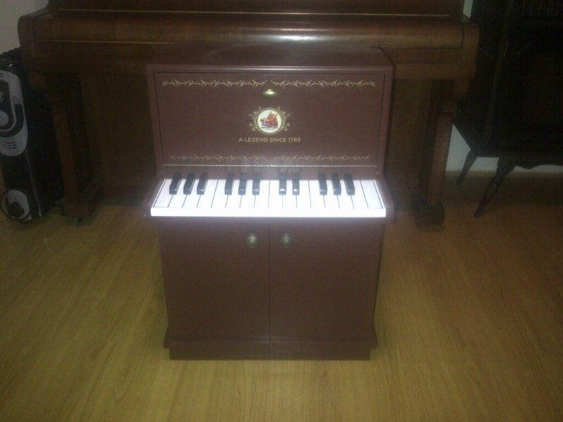 Miniature bar(piano)SWOP