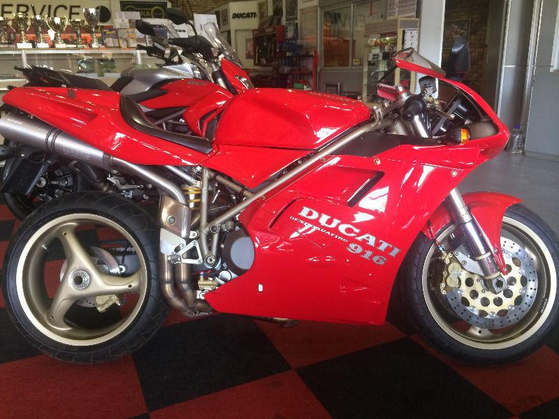 1994 Ducati 916 Strada