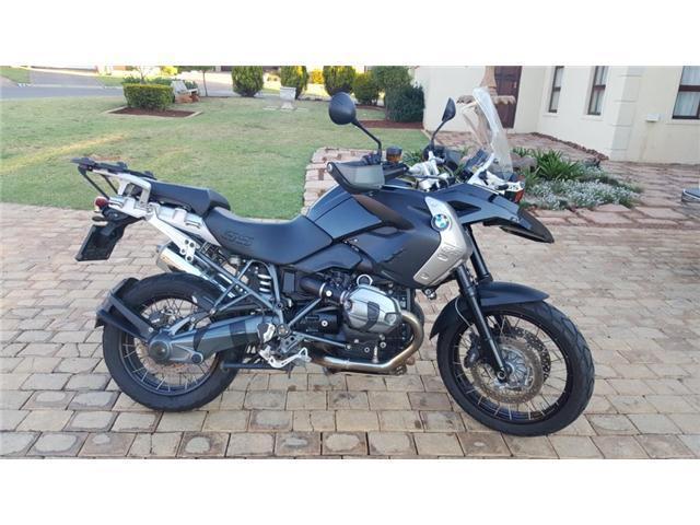 2013 BMW R1200GS Triple Black Edition