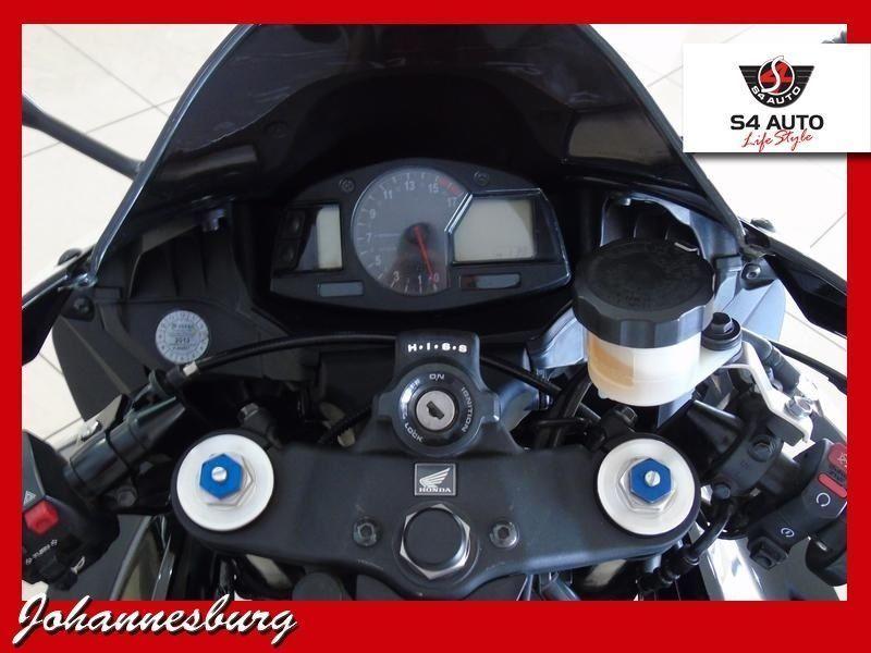 2010 HONDA Cbr 600 Rr