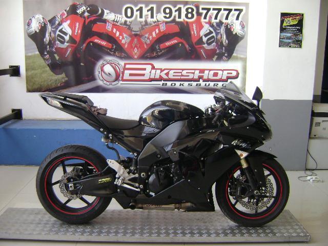 Kawasaki ZX10R with 28305km available now!