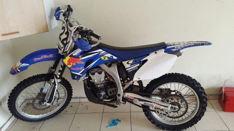 2009 Yamaha yz 250f..MUST SEE! Price dropped!