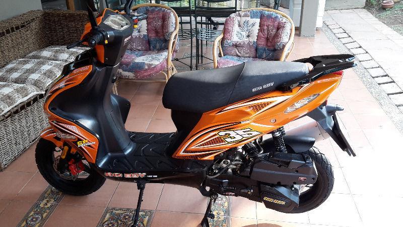 2015 Big Boy 125 F35 scooter like new