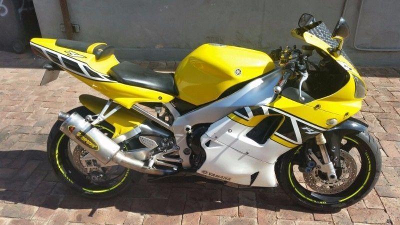 2000 Yamaha YZF-R1 or swop