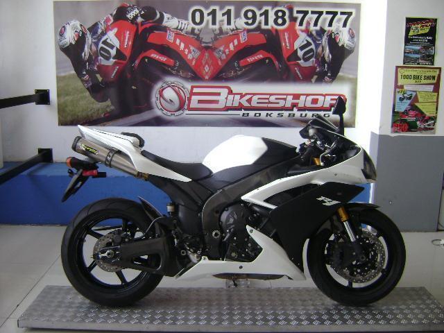 Yamaha YZF-R1 with 6618km available now!