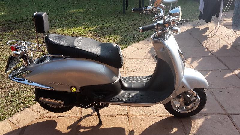 Gomoto yesterday 150 scooter Excellent condition