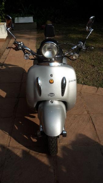 Gomoto yesterday 150 scooter Excellent condition