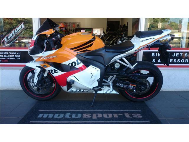 2010 Honda CBR 600RR superbike, cbr600, cbr600rr, cbr