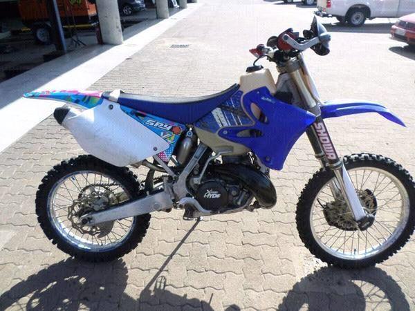 2009 YZ 250 2T. EXCELLENT CONDITION LOW HOURS