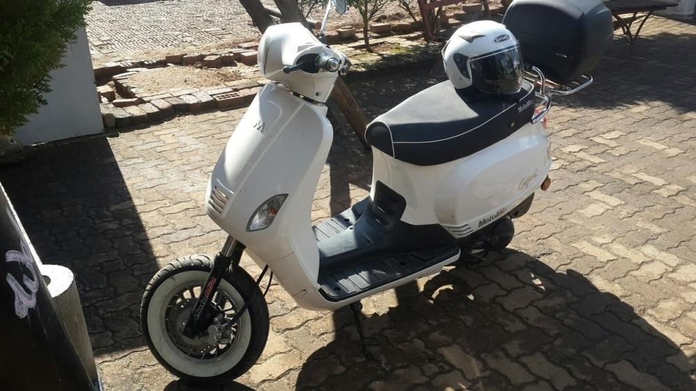 Motomia scooter