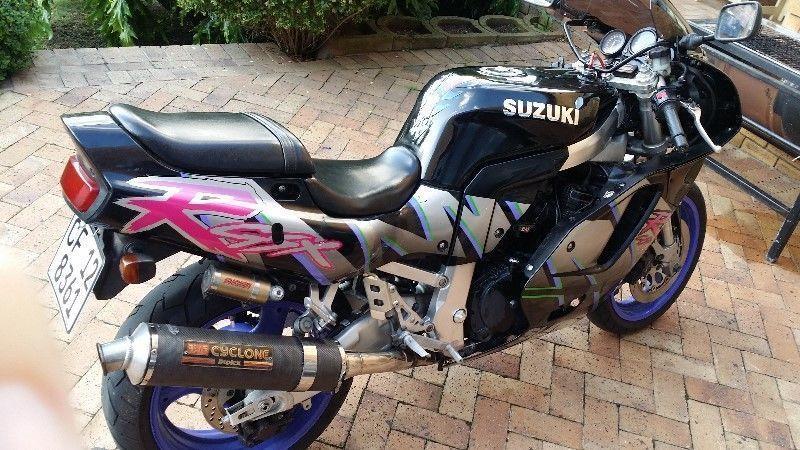 Suzuki GSX-R 750 SLINGSHOT