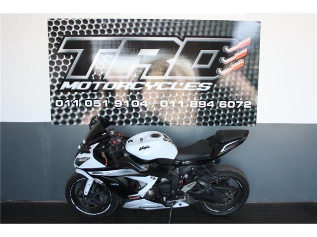 2013 KAWASAKI , with 27000km available now!
