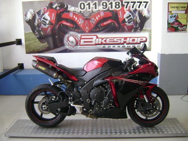 Yamaha YZF-R1 with 10151km available now!