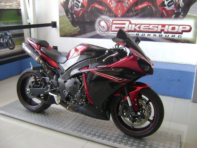 Yamaha YZF-R1 with 10151km available now!