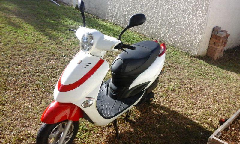 125cc Gomoto scooter for sale