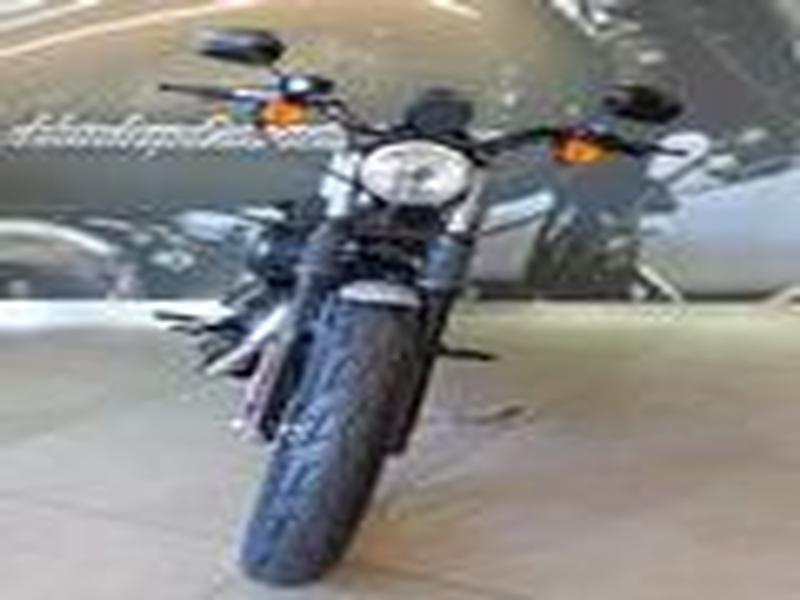 2015 Harley Davidson Sportster Iron 883