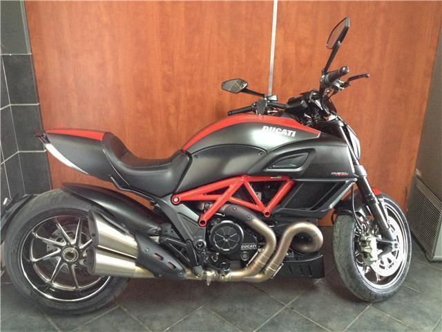 Ducati Diavel Carbon 2015 reg 2014