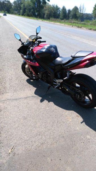 Yamaha R1 05/6